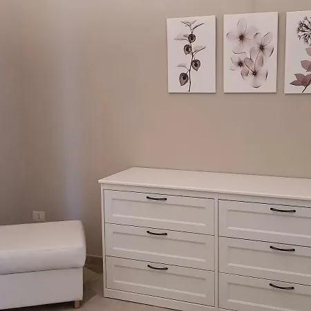 Pertinace Centro Storico Διαμέρισμα Άλμπα